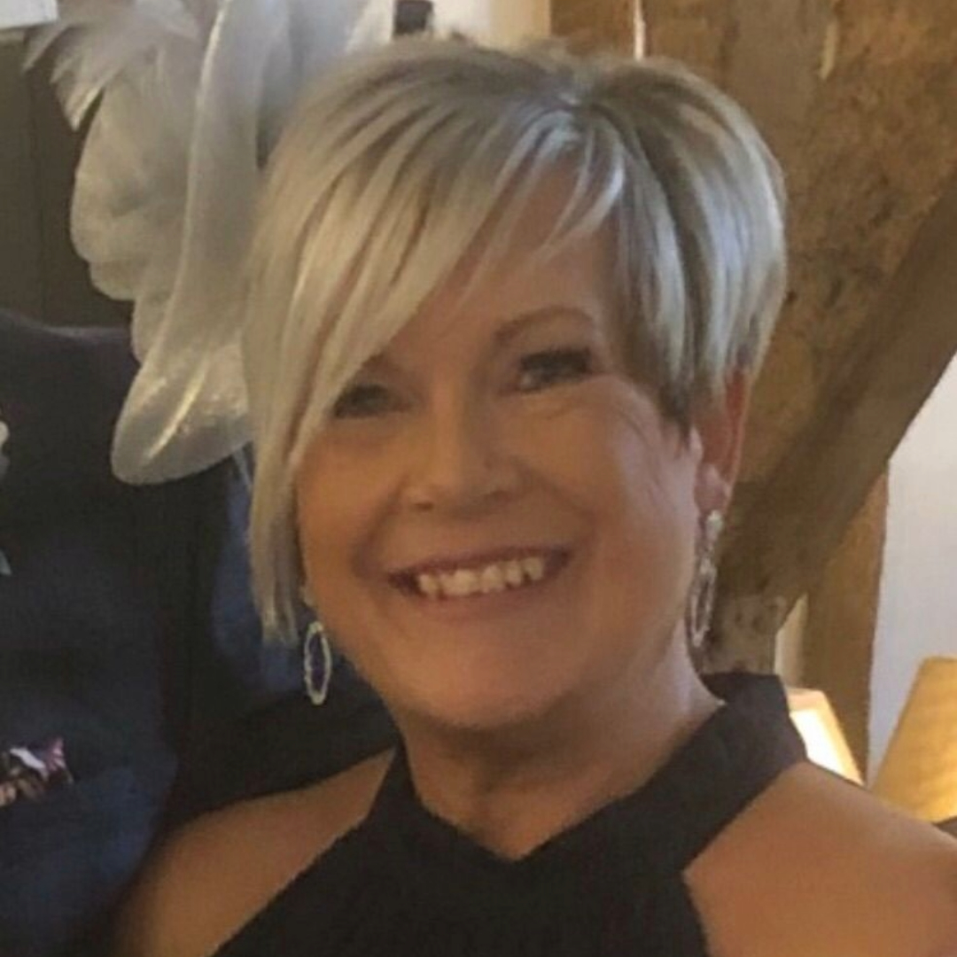 Sarah – Salon Receptionist Sarah – Salon Receptionist