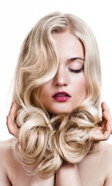 wavy prom hair